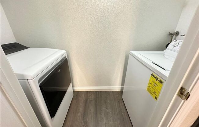 1 bed, 1 bath, $1,250, Unit #2007