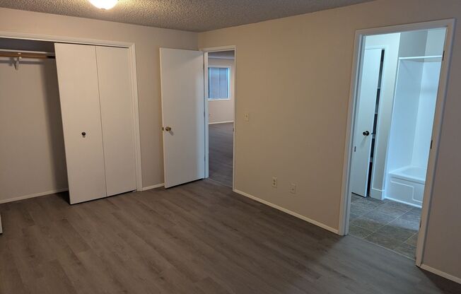 2 beds, 1 bath, 1,050 sqft, $1,595, Unit 2196