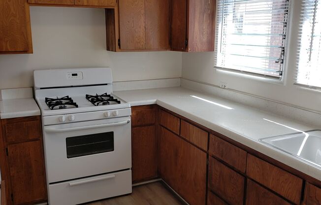 1 bed, 1 bath, $1,700, Unit 3650 2nd UNIT 6