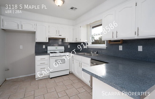 3118 S MAPLE PL