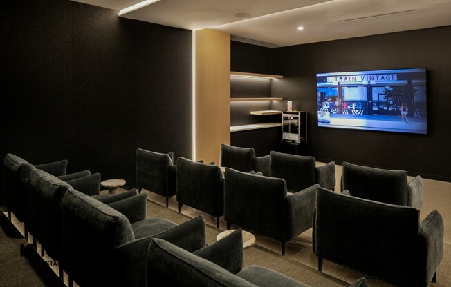 2 beds, 2 baths, $5,096, Unit 15C