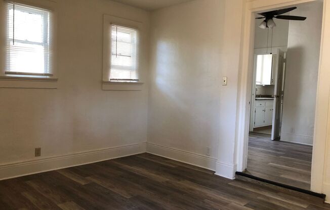 2 beds, 1 bath, 700 sqft, $2,400, Unit #2