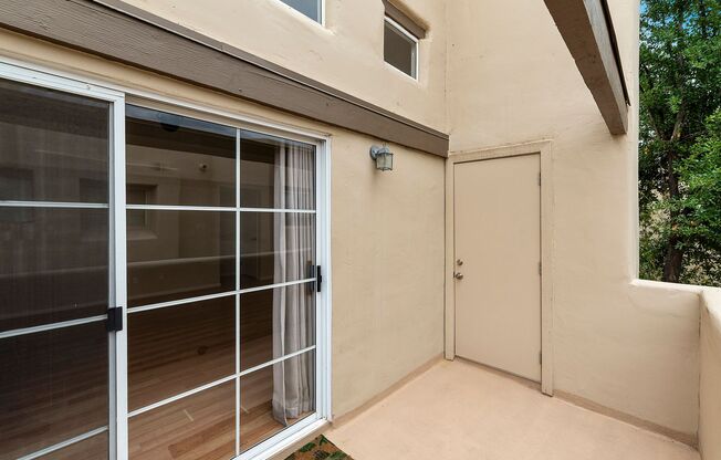 2 beds, 2 baths, $2,000, Unit Unit 2093