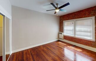 Studio, 1 bath, 400 sqft, $1,375, Unit 204