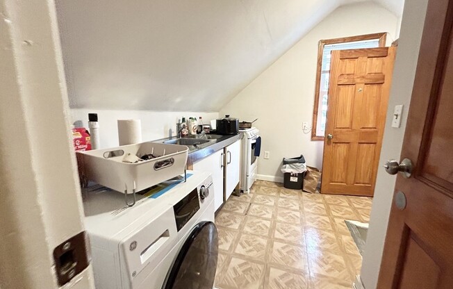 1 bed, 1 bath, $1,850, Unit 4