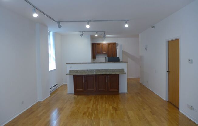 2 beds, 2 baths, 1,250 sqft, $2,850, Unit 05C