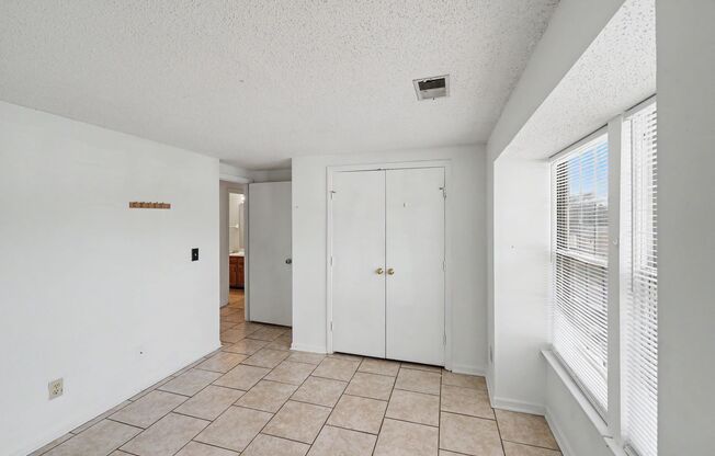 Move-In Ready 3-Bedroom Condo Near UNCC & LYNX Blue Line!