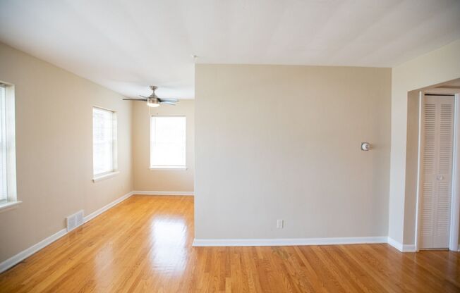 $1595 – 2 BR, 1 BA, Bayview - Renovated,  Stainless Appliances w/ Dishwasher - 1333 E Colorado St