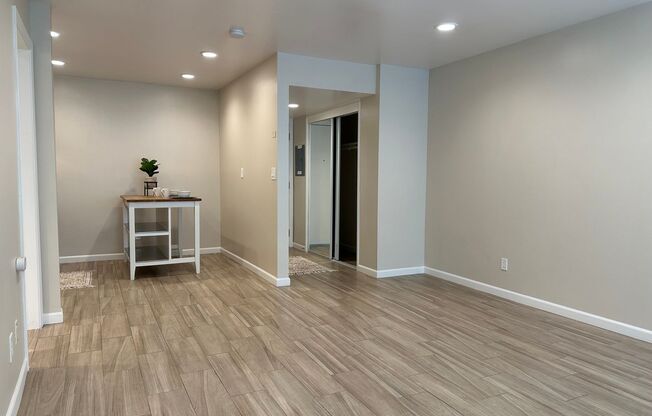 Studio, 1 bath, 500 sqft, $1,550, Unit 306