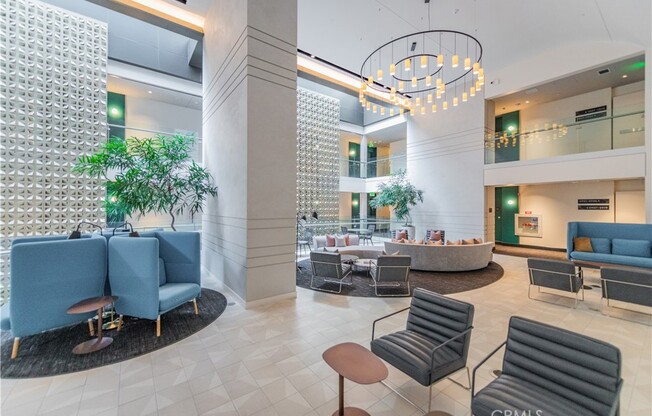 1 bed, 1 bath, 711 sqft, $2,800, Unit 1414