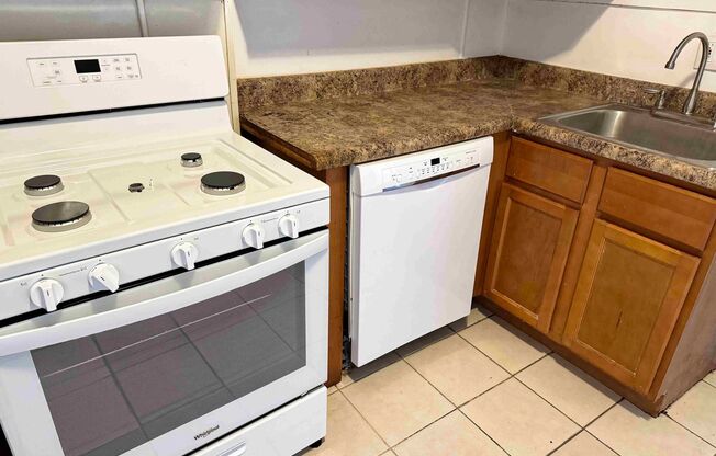 2 beds, 1 bath, $1,250