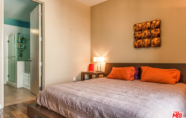 1 bed, 2 baths, 1,200 sqft, $3,800, Unit 1506