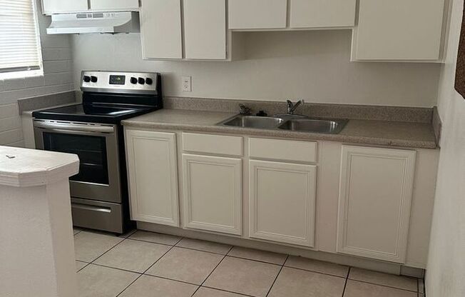 3027 N. 37th St.