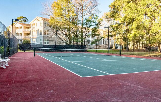 2 beds, 1 bath, $2,100, Unit #14208