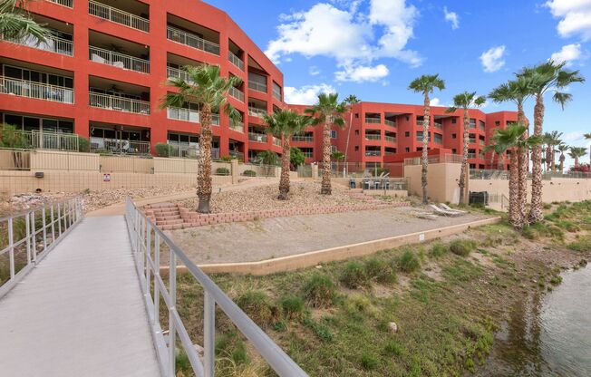 3BR Luxury Condo, Furnished, on the Colorado River Across from Casinos, Gated