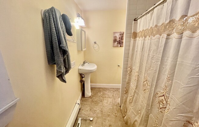 2 beds, 2 baths, 956 sqft, $3,600, Unit 2