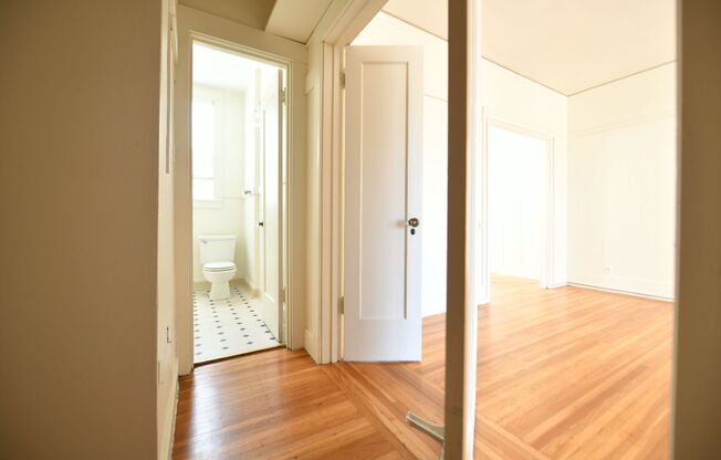 Studio, 1 bath, $1,895, Unit 06