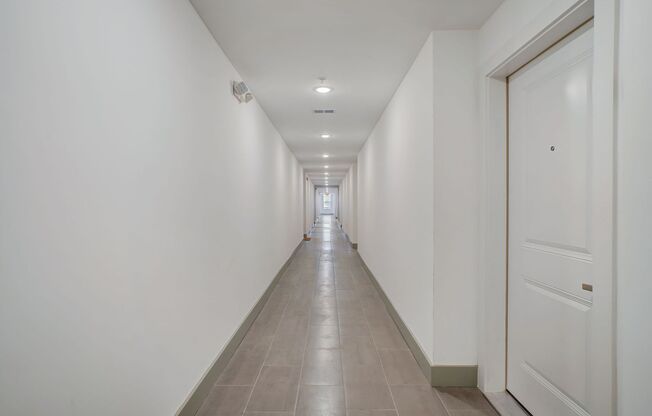 2 beds, 1.5 baths, 850 sqft, $1,299, Unit C1