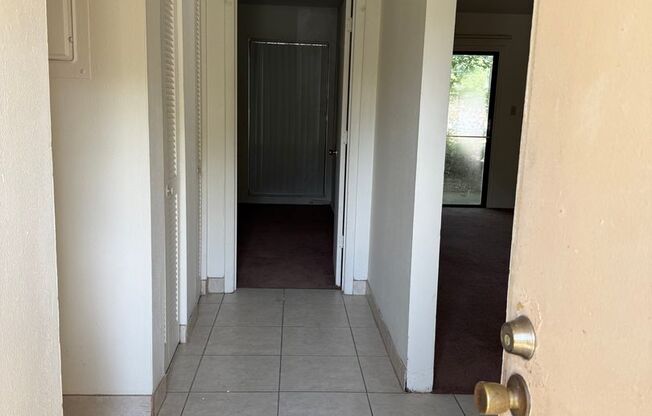 1 bed, 1 bath, $975, Unit Apt. B13