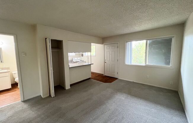 2 beds, 1 bath, 600 sqft, $1,225, Unit 6