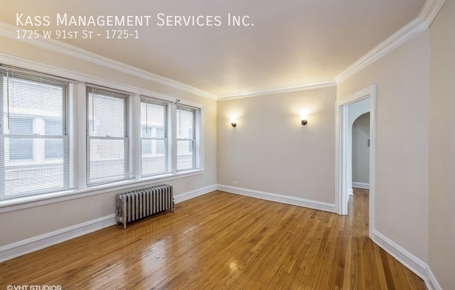 1725 W 91 ST