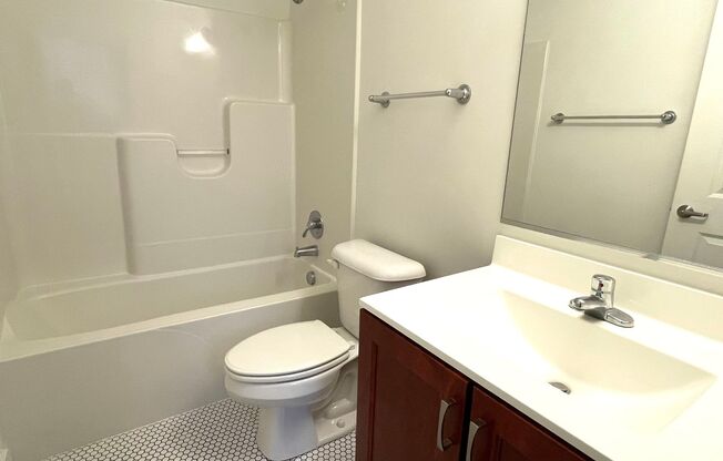 1 bed, 1 bath, 465 sqft, $1,275, Unit Apt 125