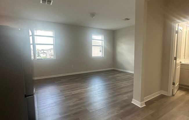 1 bed, 1 bath, $1,300