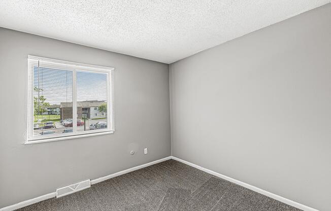 3 beds, 1.5 baths, 1,204 sqft, $1,599
