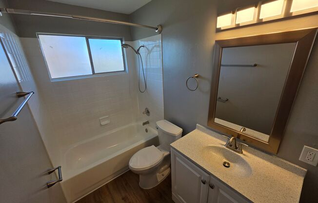 2 beds, 1 bath, 850 sqft, $1,500, Unit 2240-11