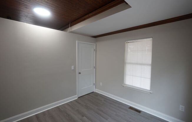 1 bed, 1 bath, $875, Unit 700