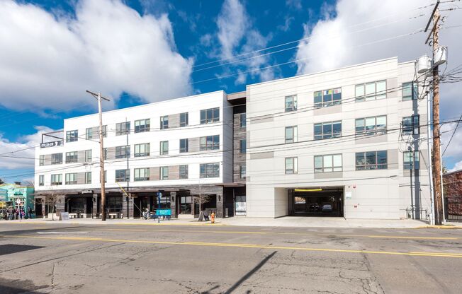 1 bed, 1 bath, 595 sqft, $1,625, Unit 302