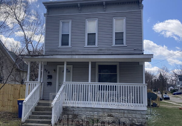 538 SPENCER ST NE