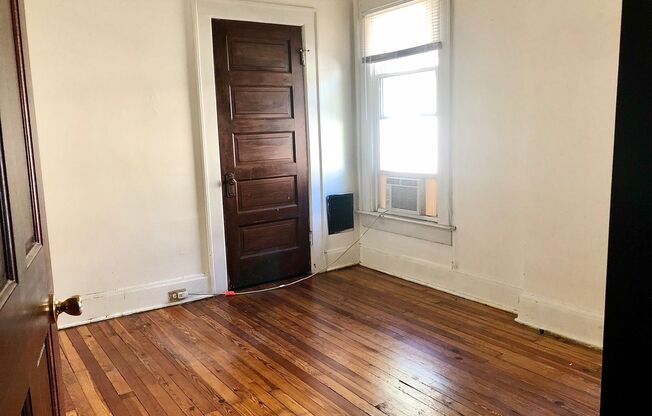 1 bed, 1 bath, 500 sqft, $700, Unit 372 B