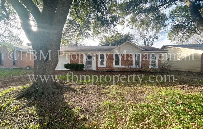 2641 Arlington St - Beautiful 3 bedroom, 2 bathroom home in Lancaster, TX!