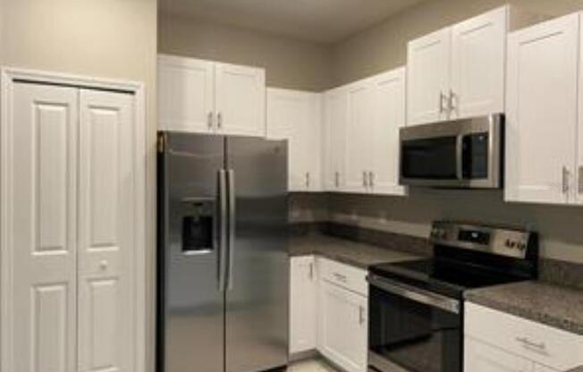 3590 BELLMEADE CT