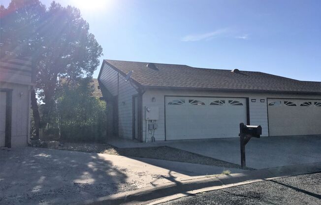 APPLY NOW - 4940 Summit Cir
