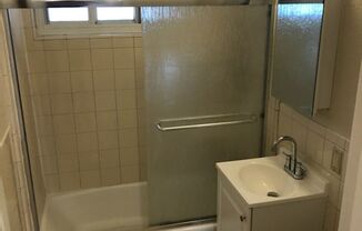 1 bed, 1 bath, 627 sqft, $1,950, Unit 01
