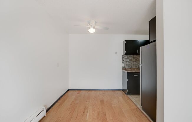 1 bed, 1 bath, 750 sqft, $1,100, Unit 7710-303