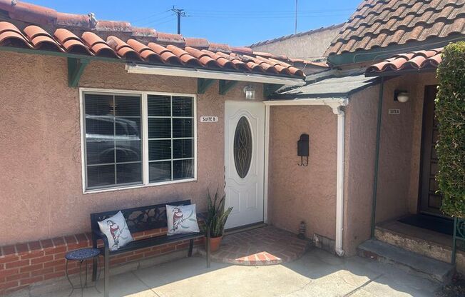 2823 HYPERION BLVD