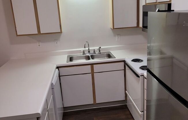 1 bed, 1 bath, 600 sqft, $945, Unit 190112C