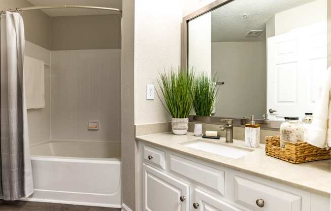 Luxurious Bathroom at Crestmont at Thornblade, South Carolina, 29615