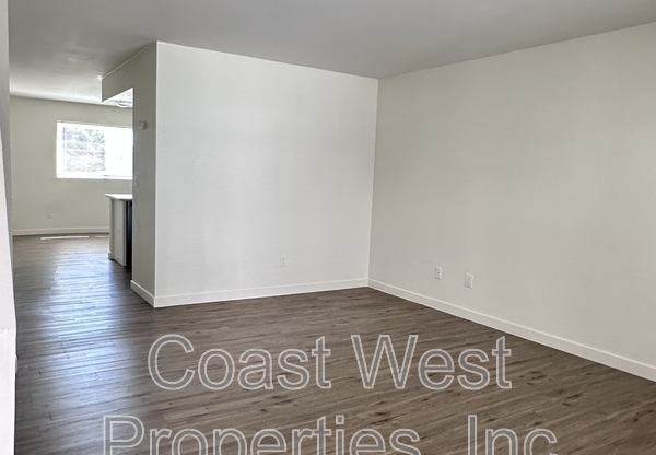 1168 CYPRESS AVE