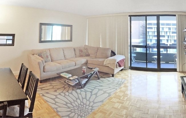 2 beds, 1 bath, 885 sqft, $3,600, Unit 409