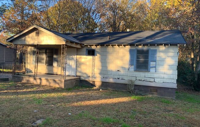 3 Bedrooms, 1 Bathroom - West Rome House