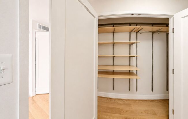 Studio, 1 bath, 440 sqft, $2,450, Unit 0618