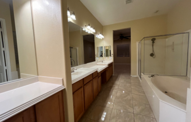 8089 VILLA DE CIELO ST
