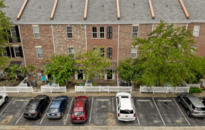 2834 HOWARD AVE