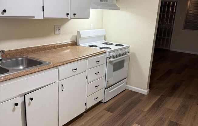 Charming Apartments with Courtyard and Private Parking