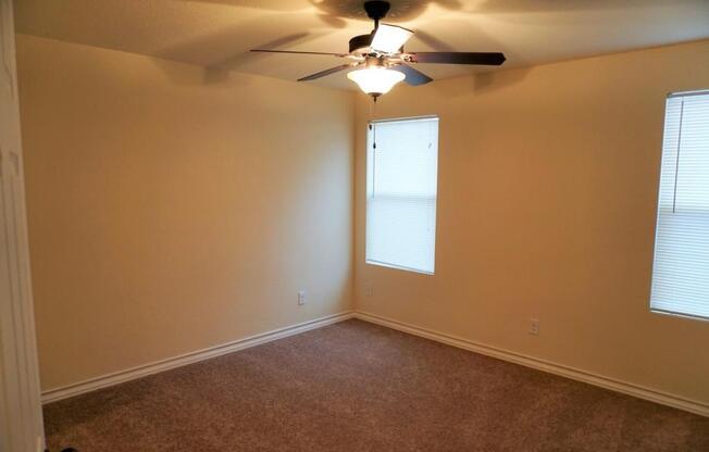 16839 DANCING AVENIDA