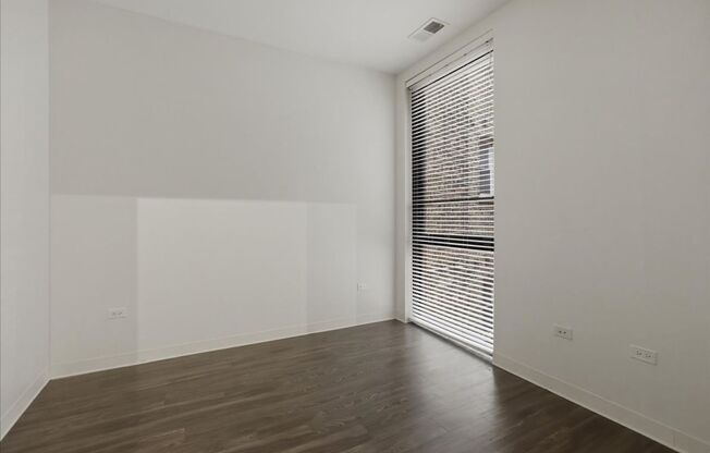 2 beds, 2 baths, 890 sqft, $2,950, Unit 512